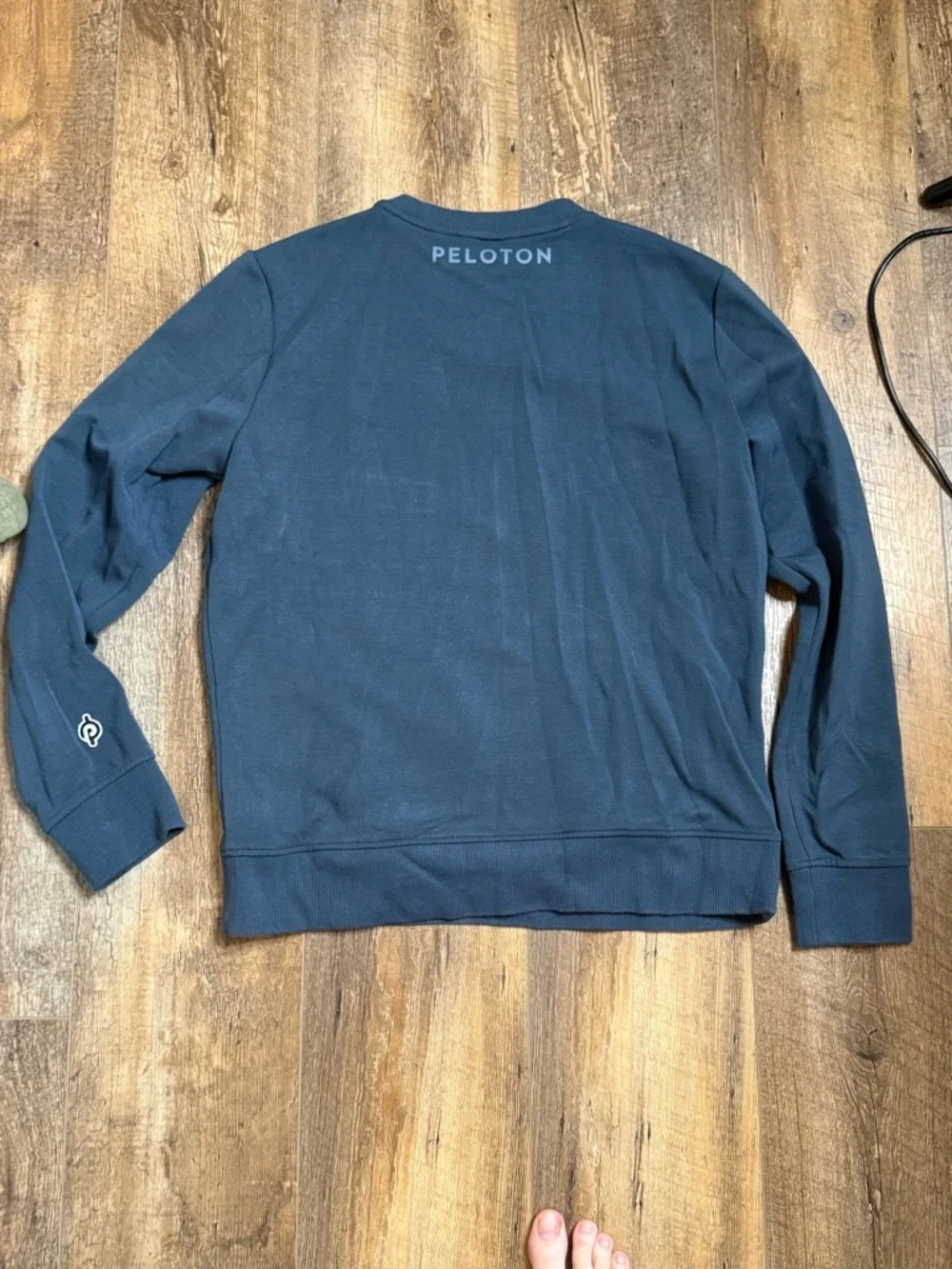 Peloton FA121 Elevate Pocket Crewneck Pullover Sweatshirt, Size Small